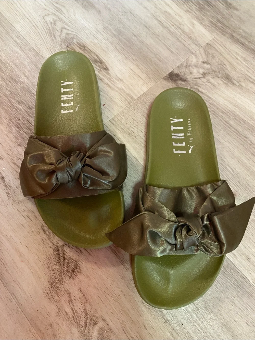 Fenty Puma Olive Green Bow Slide Sandals- NWT UK size 5 US size 7.5 Women’s